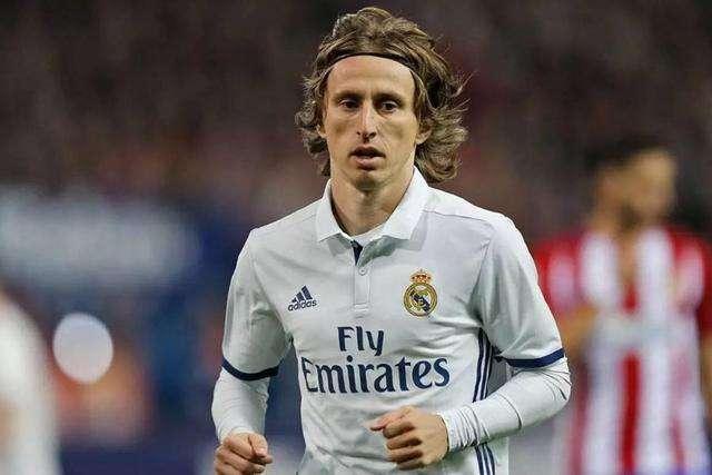 《防守效率评分：如何量化外野手那次神级接杀？》