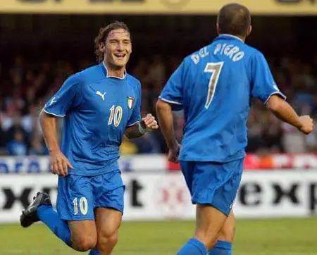 阿斯顿维拉英超前5轮不胜，现四连胜登顶英超第3